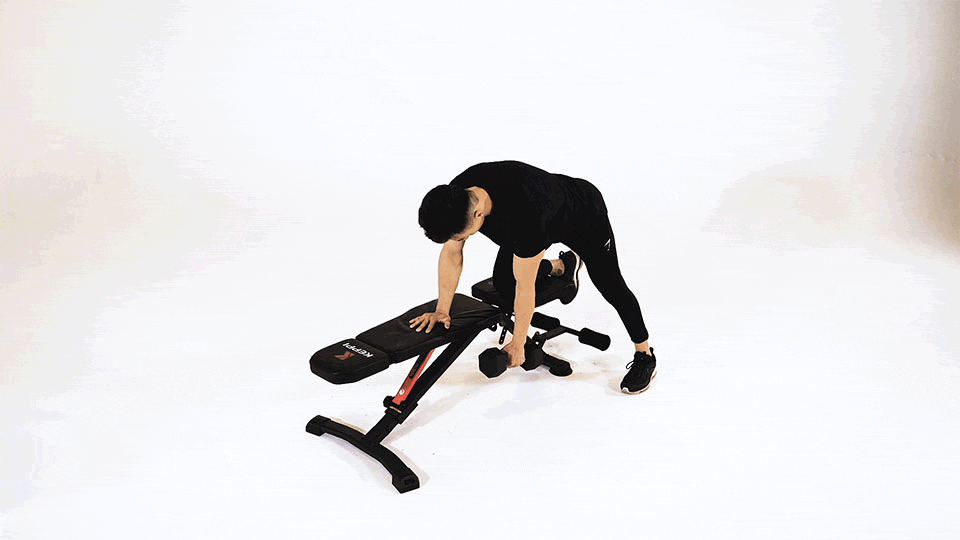 Single-arm dumbbell row demonstration